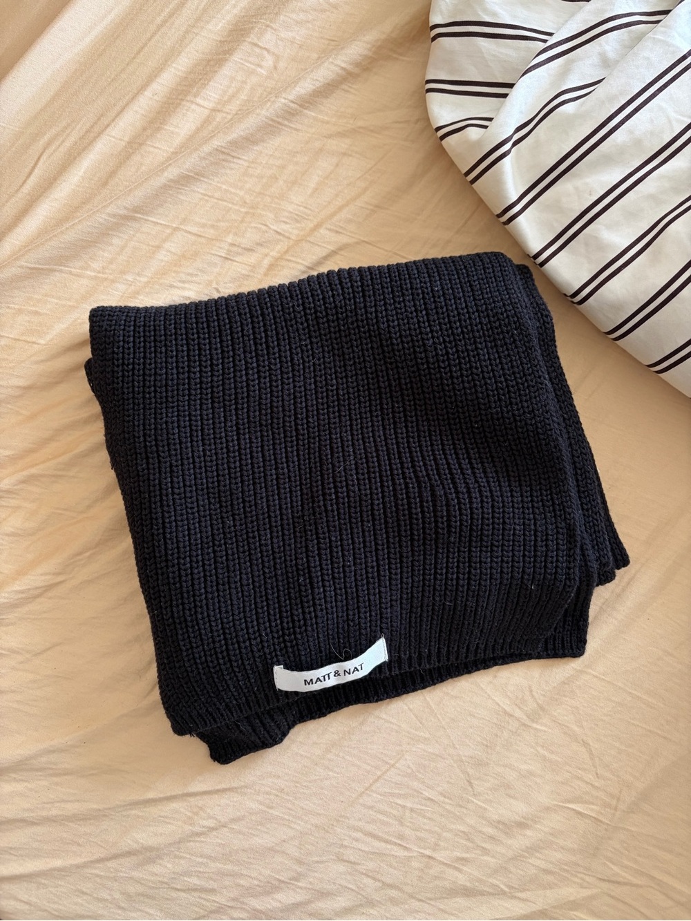 Matt & Nat Cotton Black Ribbed Knit scarf